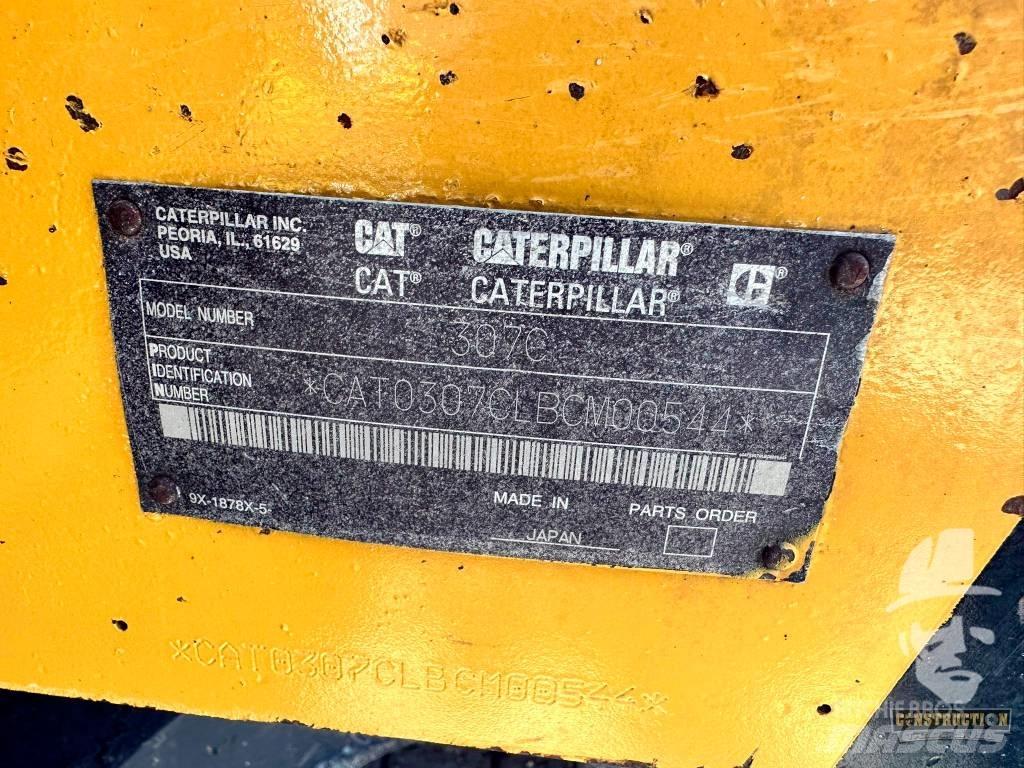 CAT 307 C حفارات زحافة
