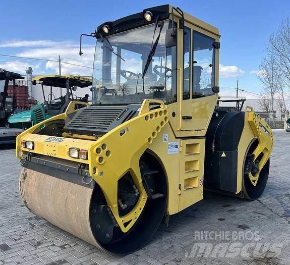 Bomag BW 161 AD-4 مداحل ثنائية الاسطوانة