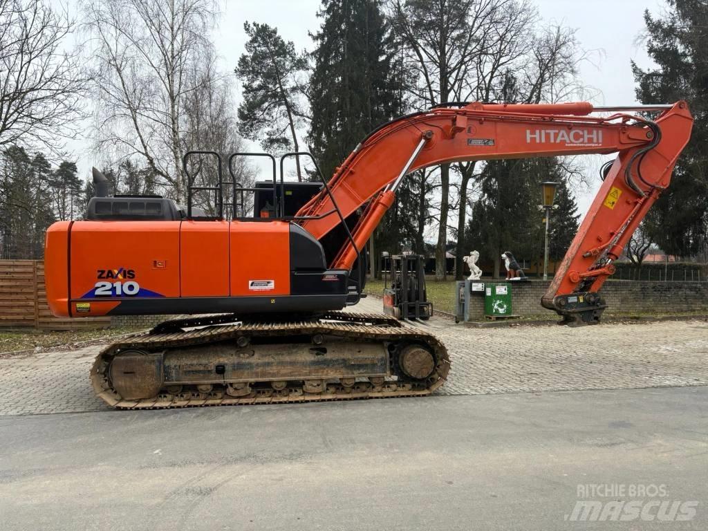 Hitachi ZX 210-6 حفارات زحافة