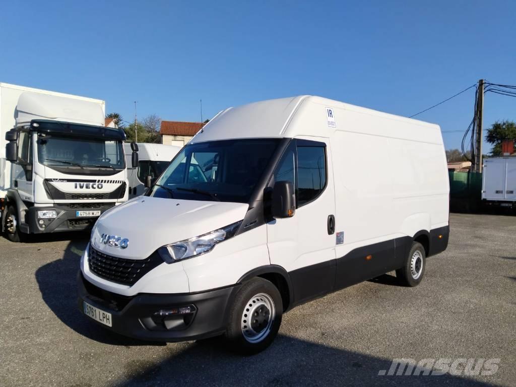 Iveco DAILY 35S16 شاحنة مقفلة