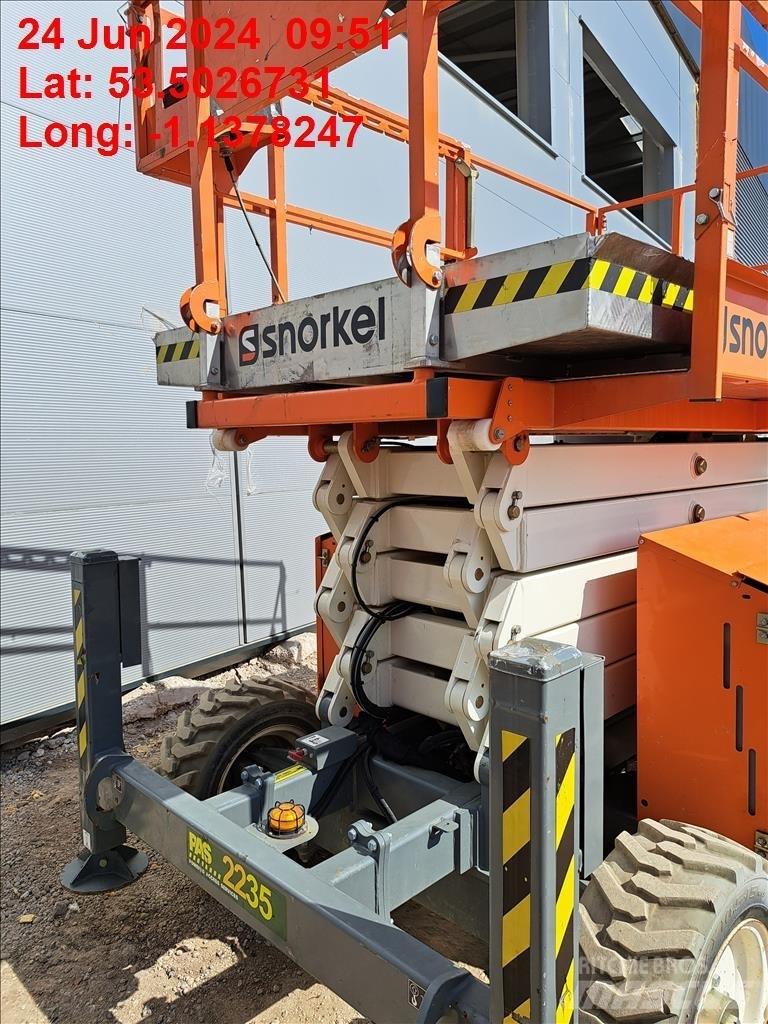 Snorkel S 3370 RTCE رافعات مقصية الشكل