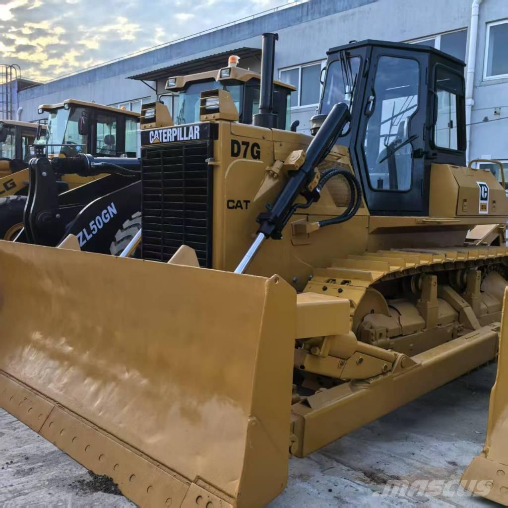 CAT D 7 G معدات تمهيد الطرق