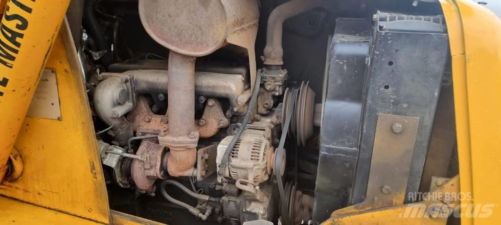 JCB 3 CX P 21 لوادر ذات جرافات عكسية