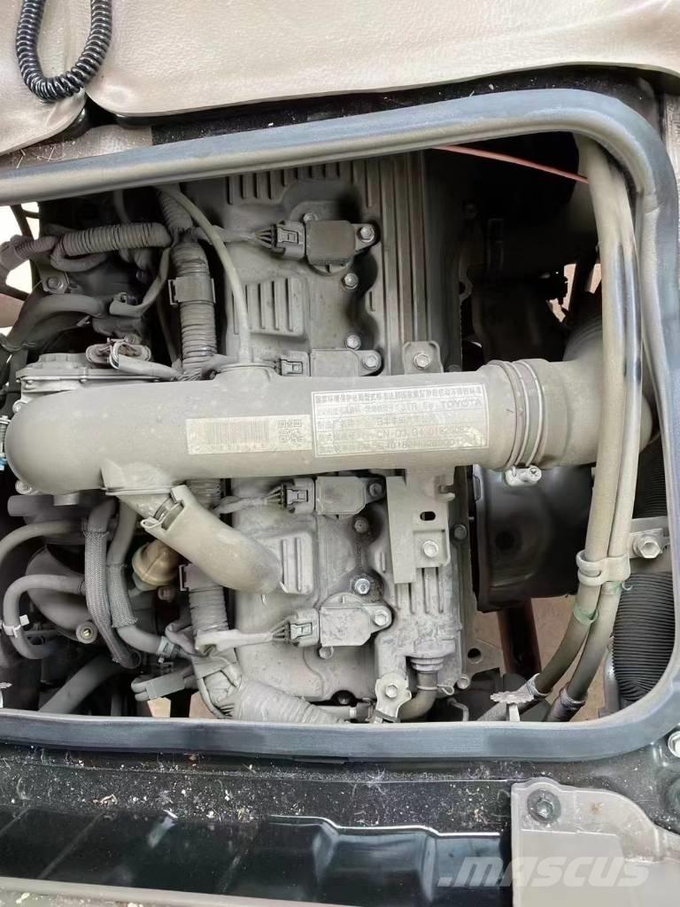 Toyota Coaster Bus حافلة صغيرة