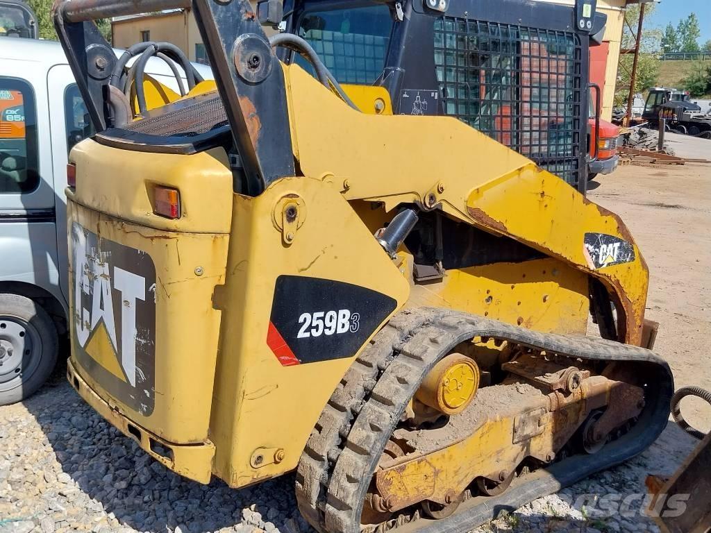 CAT 259 B 3 لوادر انزلاقية التوجيه