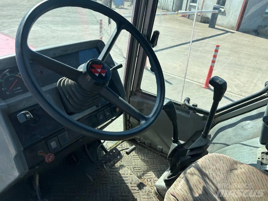 Massey Ferguson 3080 الجرارات