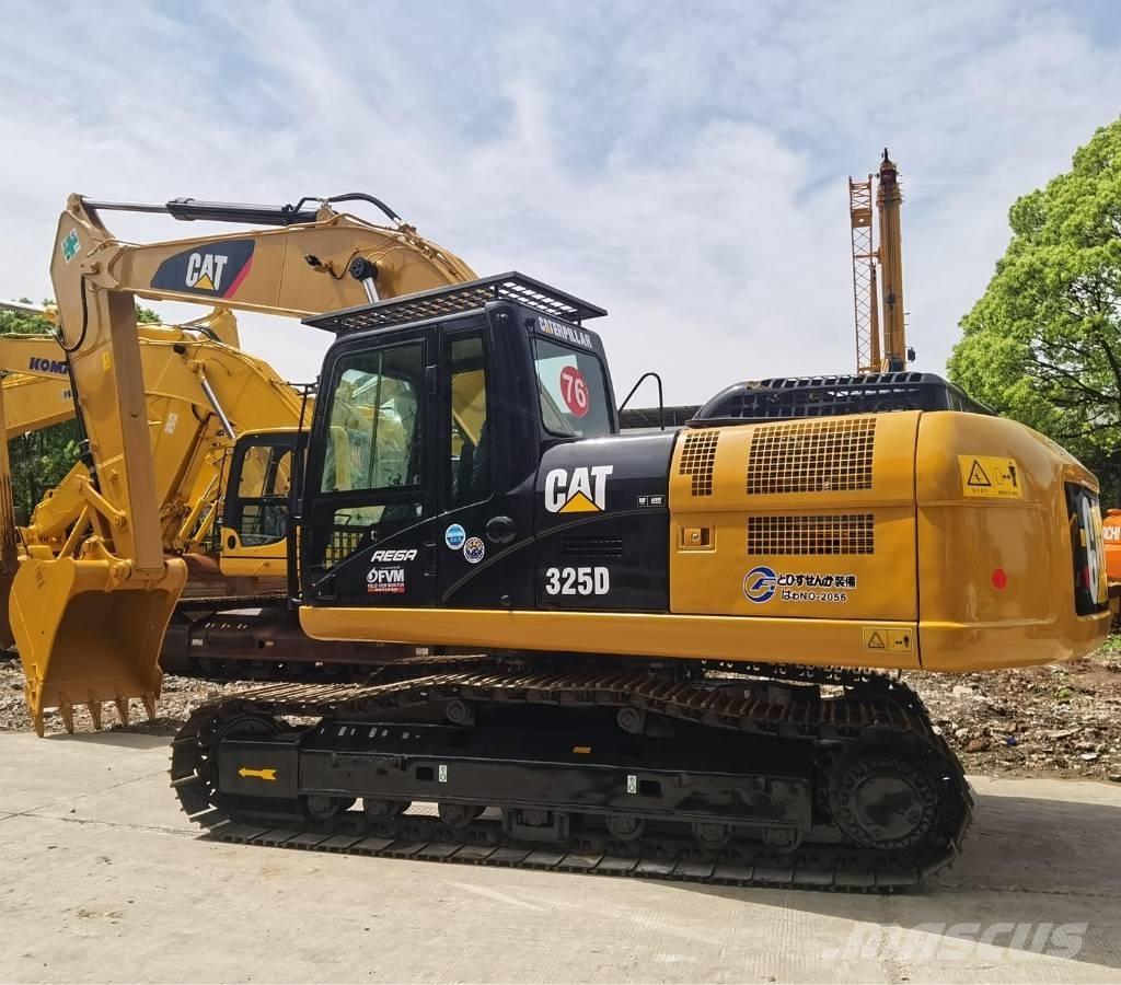 CAT 325 D حفارات زحافة