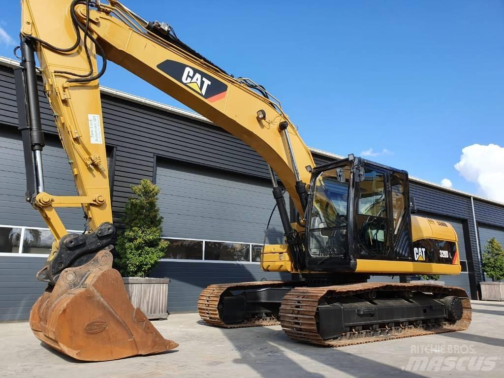 CAT 320 D L حفارات زحافة