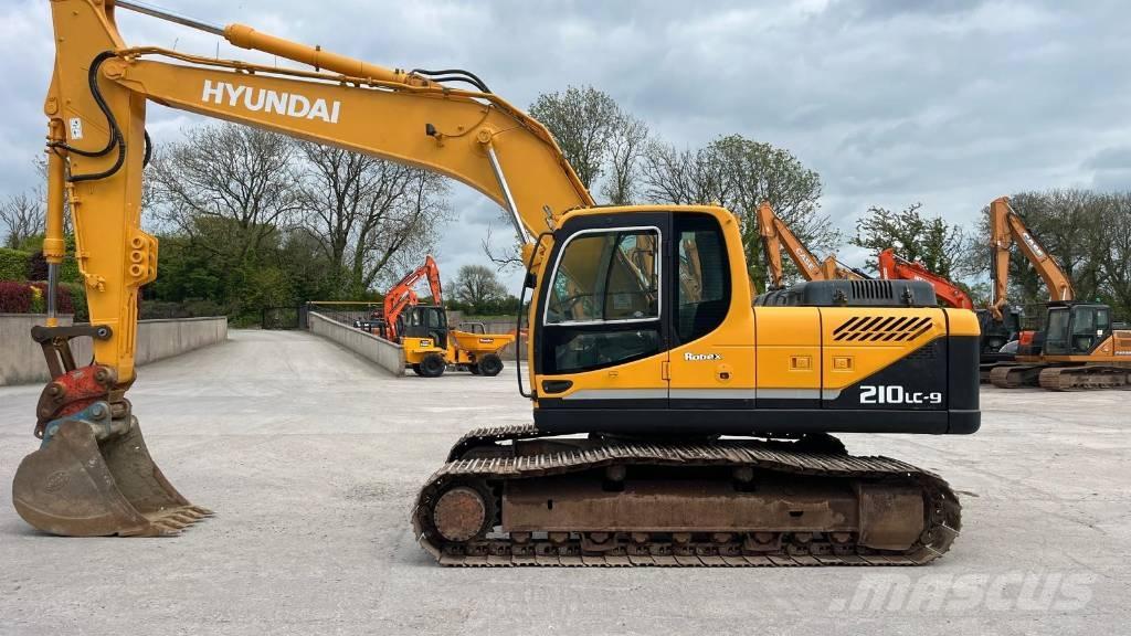 Hyundai 210-9 حفارات زحافة