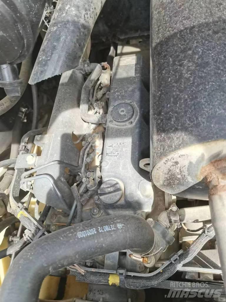 Bobcat S 18 لوادر انزلاقية التوجيه