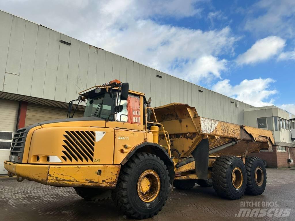Volvo A 25 D ساحبات مفصلية