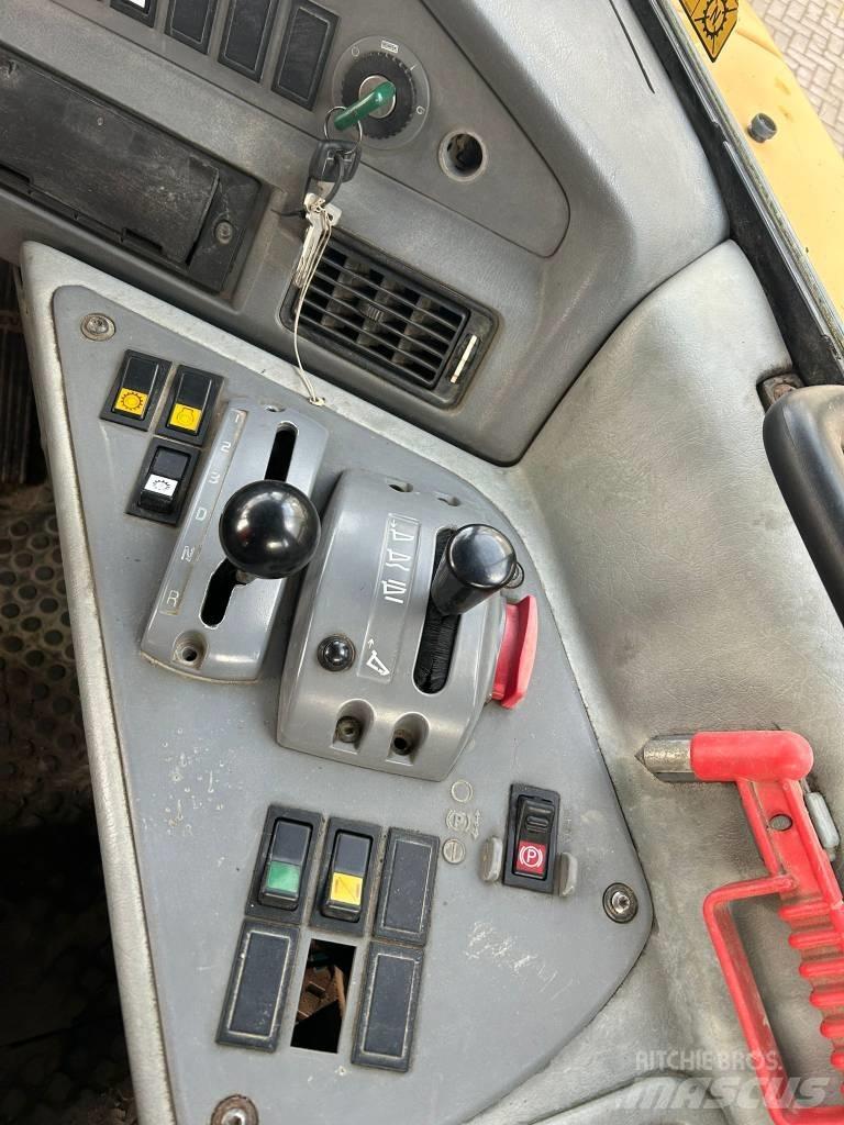 Volvo A 25 D ساحبات مفصلية