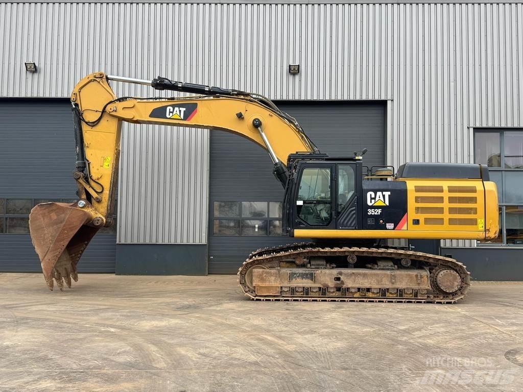 CAT 352F حفارات زحافة