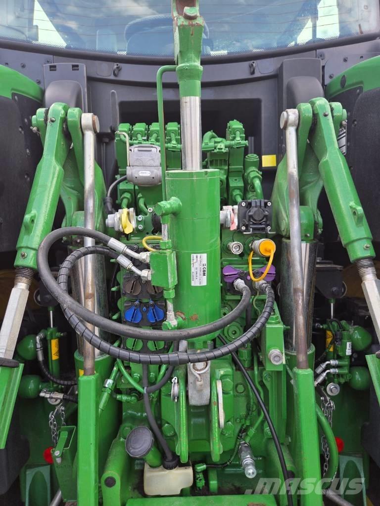 John Deere 6250 R الجرارات