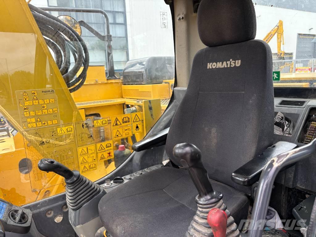 Komatsu PC138US-11 حفارات زحافة