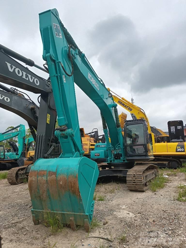 Kobelco SK 260 LC حفارات زحافة