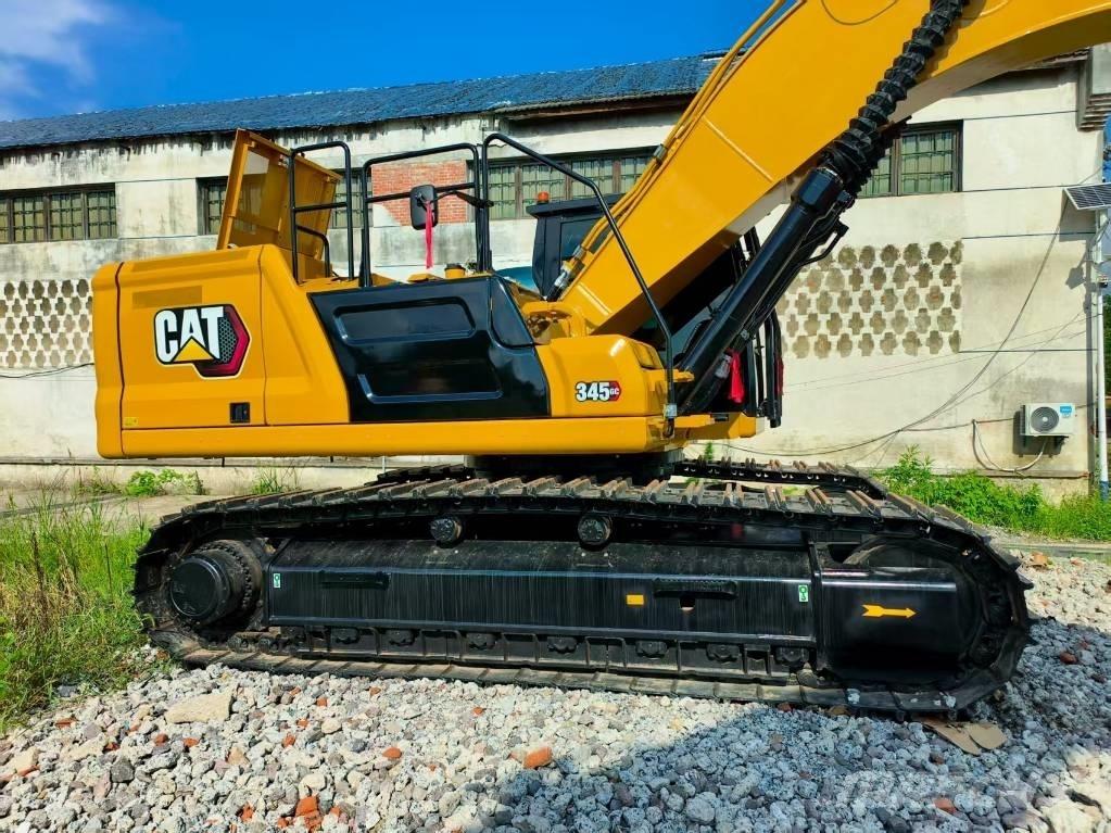 CAT 345GC حفارات زحافة