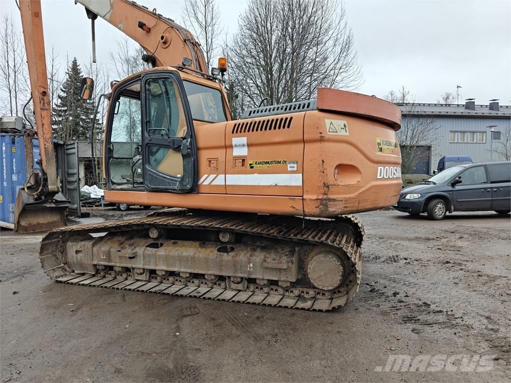 Doosan DX 225 LC حفارات طويلة الذراع