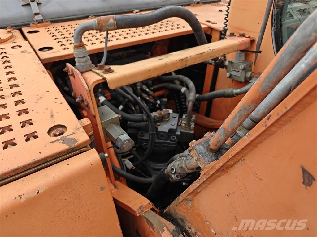 Doosan DX 225 LC حفارات طويلة الذراع