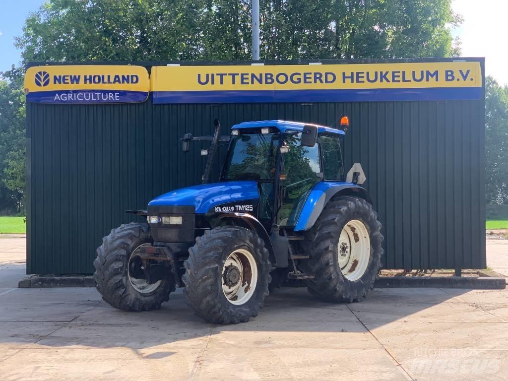 New Holland TM 125 الجرارات