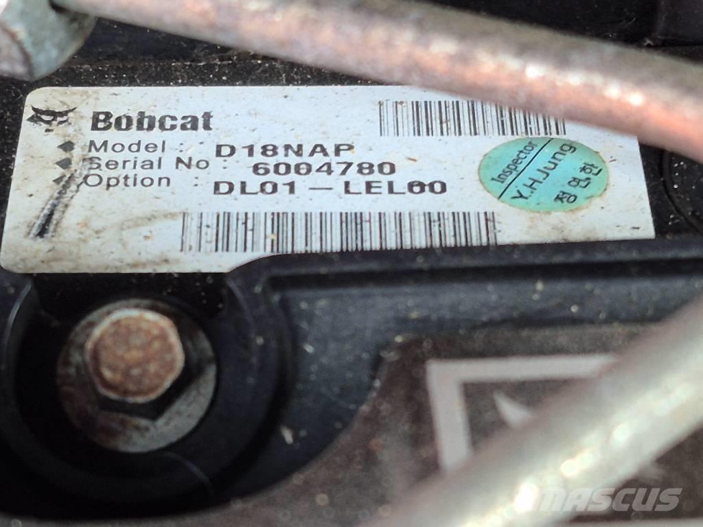 Bobcat S 450 لوادر انزلاقية التوجيه