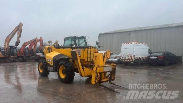 JCB 540-170 مناولات متداخلة