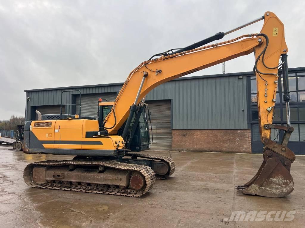 Hyundai HX 220 L حفارات زحافة