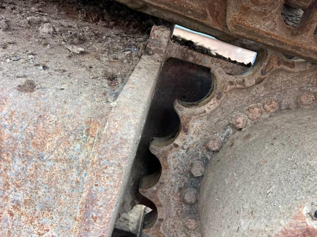 Hyundai HX 220 L حفارات زحافة