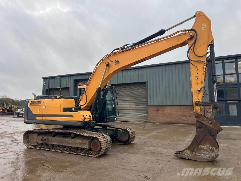 Hyundai HX 220 L حفارات زحافة