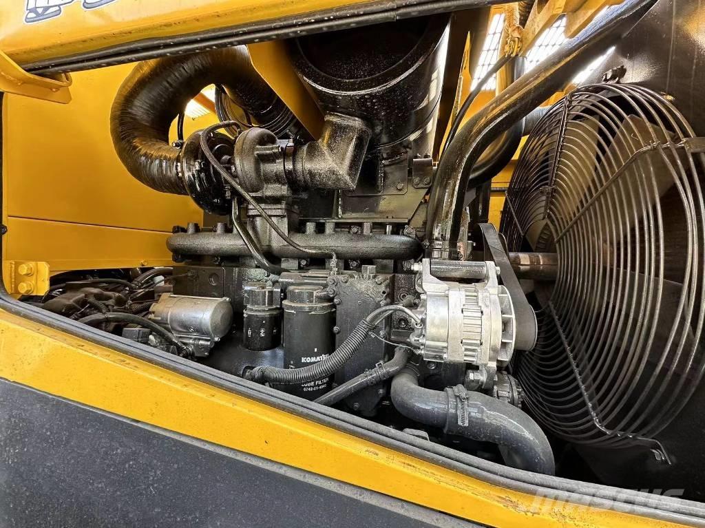 Komatsu WA 380 لوادر بعجل