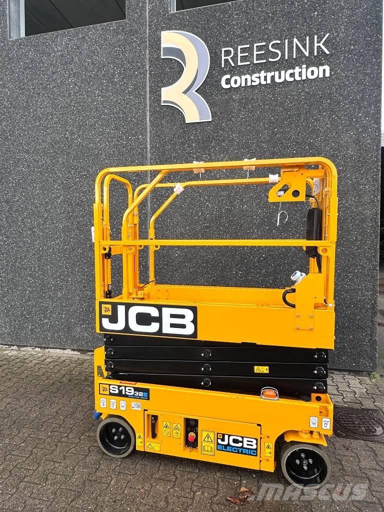 JCB 1932e رافعات مقصية الشكل