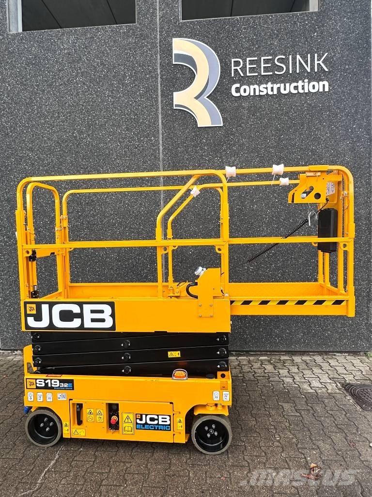 JCB 1932e رافعات مقصية الشكل