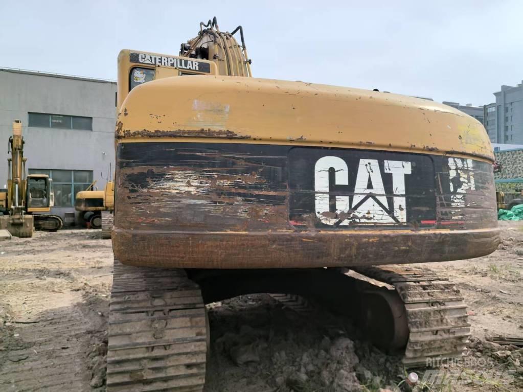 CAT 320 C حفارات زحافة