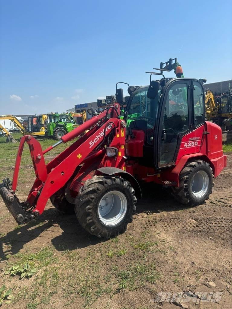 Schäffer 4250 لوادر صغيرة