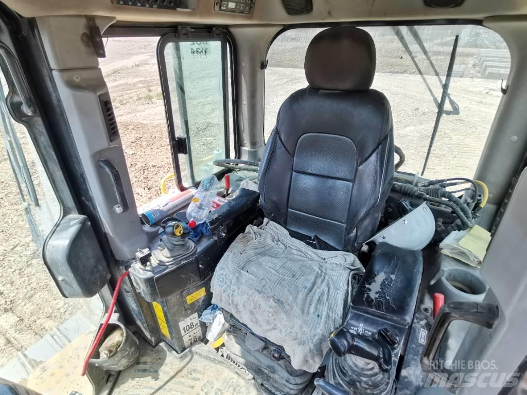 Komatsu D 65 PX-17 بلدوزرات مجنزرة