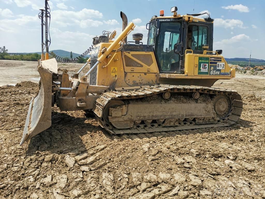 Komatsu D 65 PX-17 بلدوزرات مجنزرة