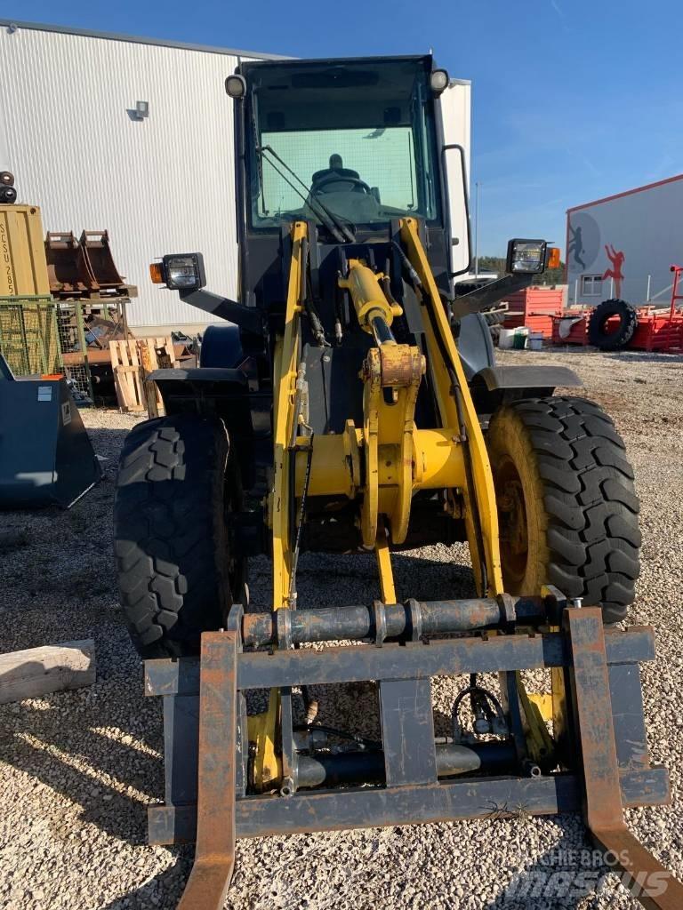 Komatsu WA 90-6 لوادر بعجل