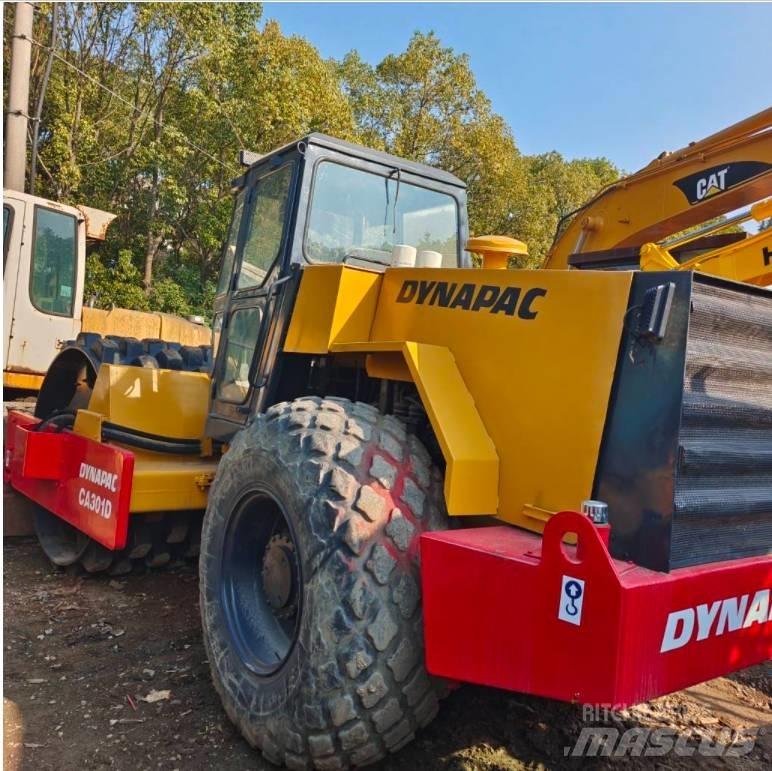 Dynapac CA 30 D مداحل أحادية الأسطوانة