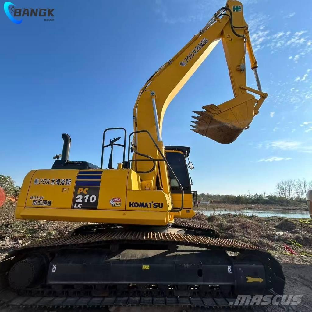 Komatsu PC 210 LC-8 حفارات زحافة