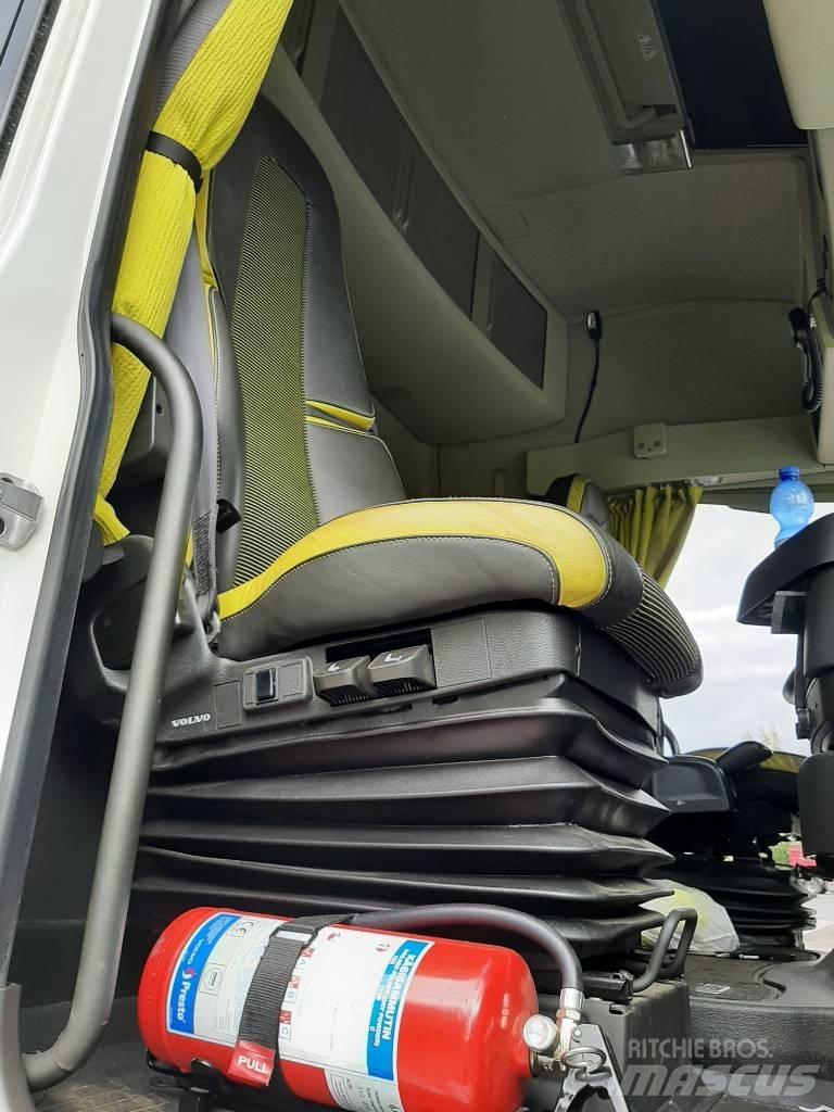 Volvo FH 16 شاحنات أشجار