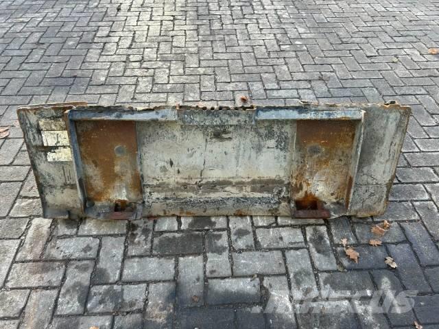 Bobcat bak CAT دلاء