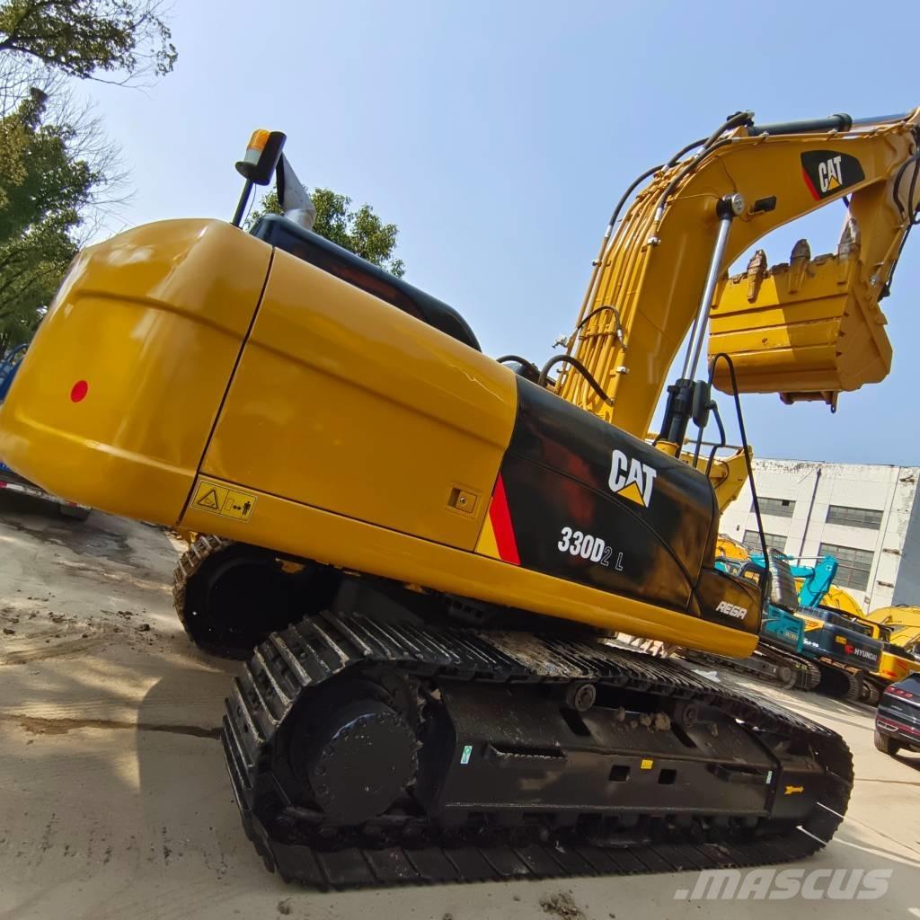 CAT 330 D حفارات زحافة
