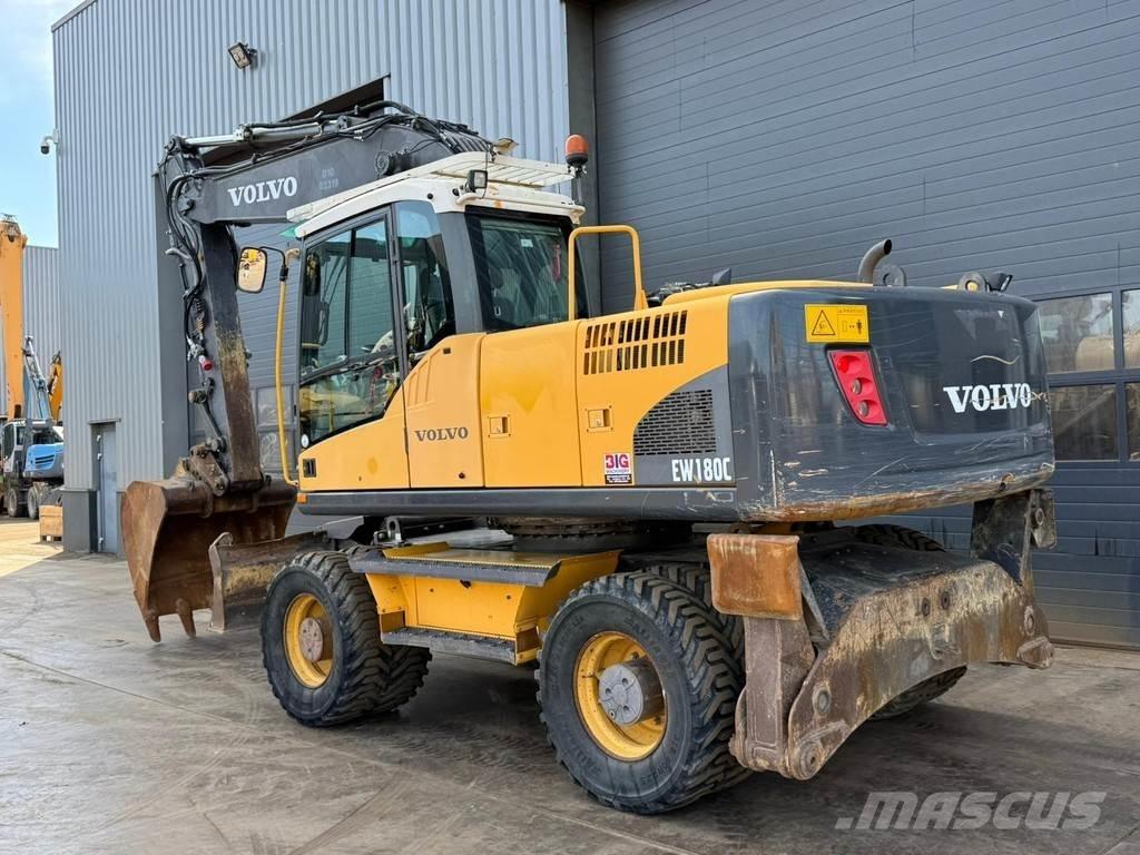 Volvo EW180C حفارات بعجل