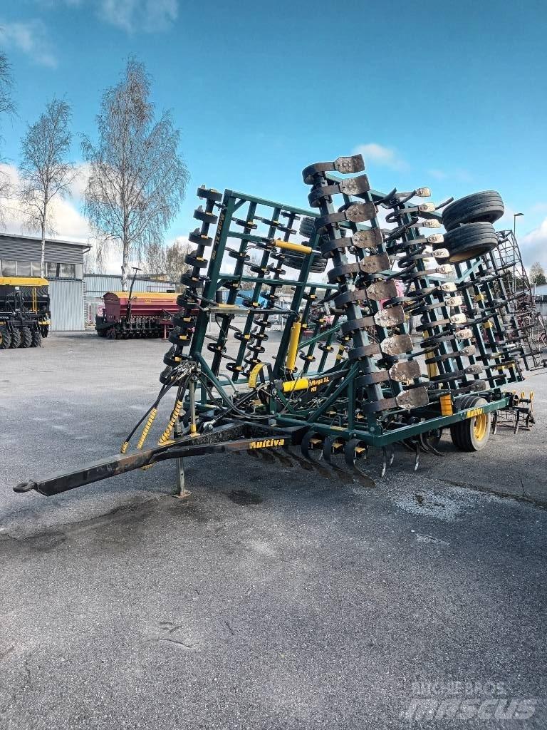 Multiva Mega XL كاسحات