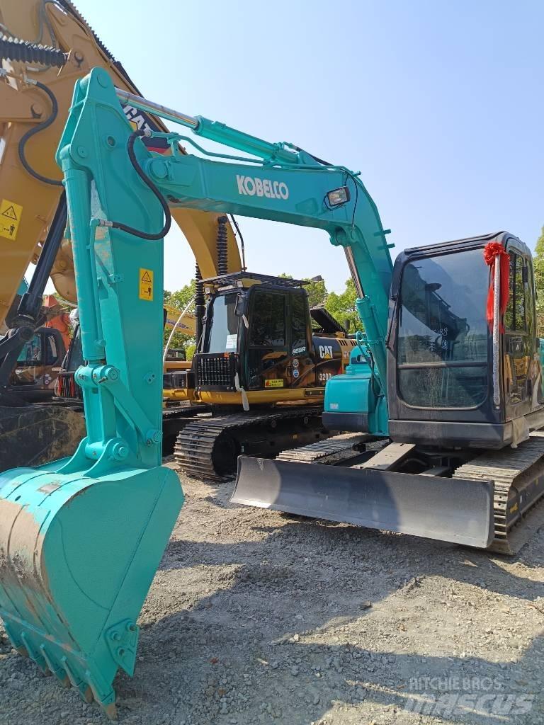 Kobelco SK 75 حفارات وسط 7 طن - 12 طن