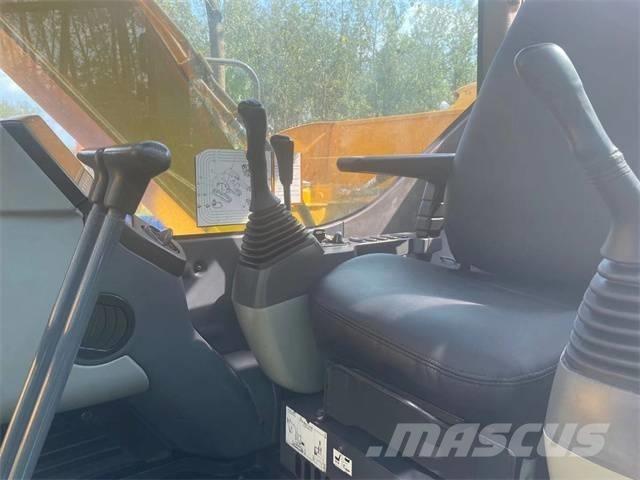 Komatsu pc70-8 حفارات زحافة
