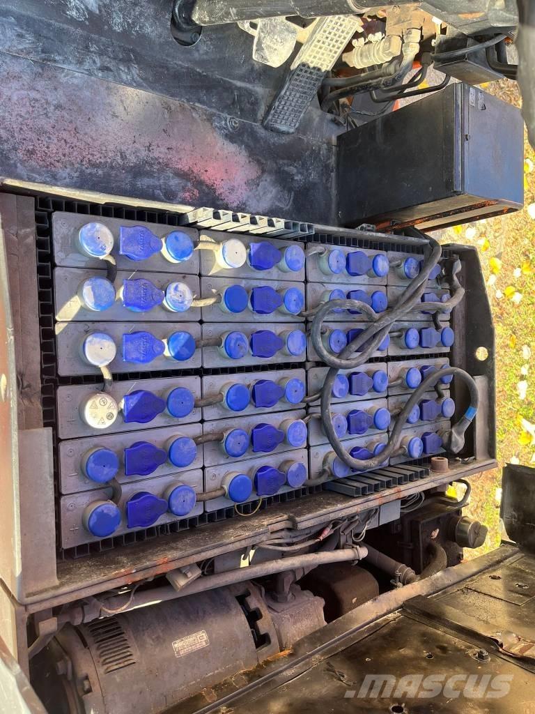 Toyota 2FBE13 شاحنات ذات رافعات شوكية تعمل بالكهرباء