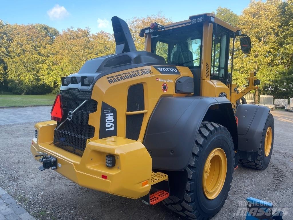 Volvo L 90 H لوادر بعجل