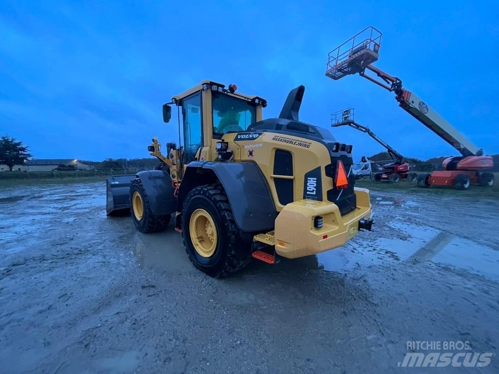 Volvo L 90 H لوادر بعجل