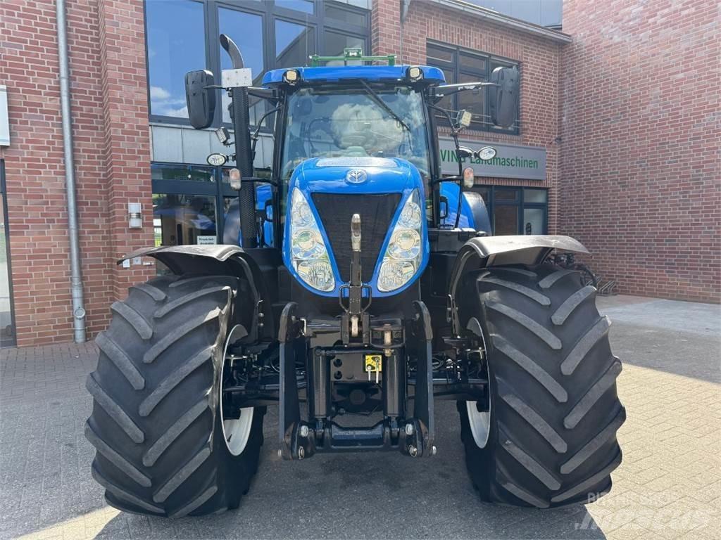 New Holland T7.220 الجرارات